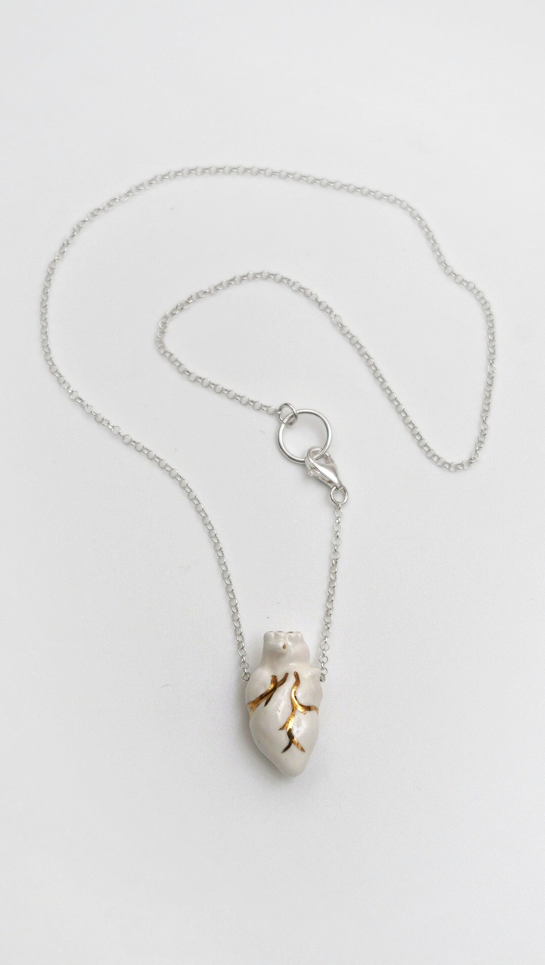 Collar corazón dorado